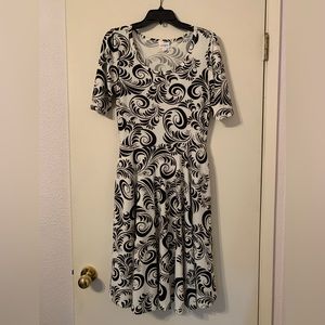 NWOT Lularoe UNICORN Nicole black n white swirl